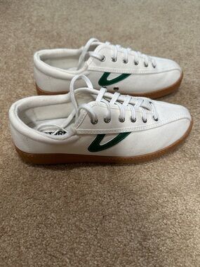 Tretorn women’s sneakers size 7.5